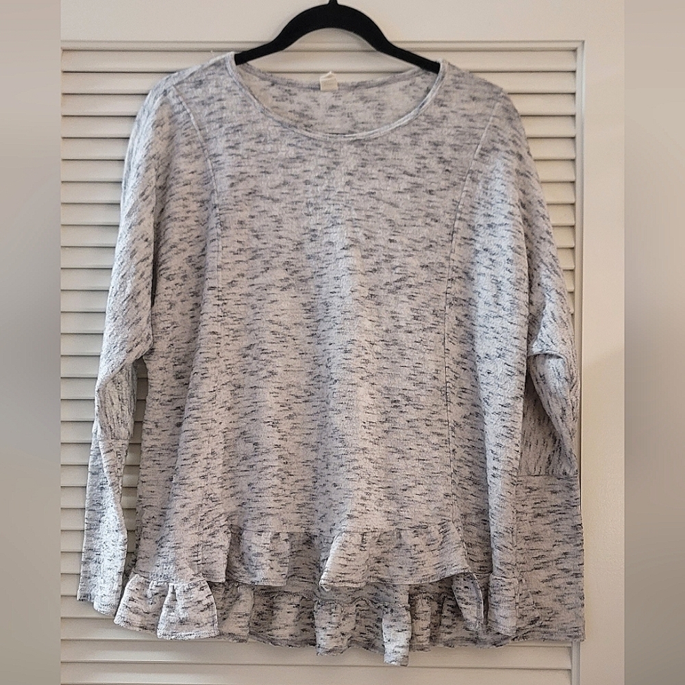 Lazy Sundays- Light & Dark Grey Long-Sleeve Ruffle Cozy Loungewear Top